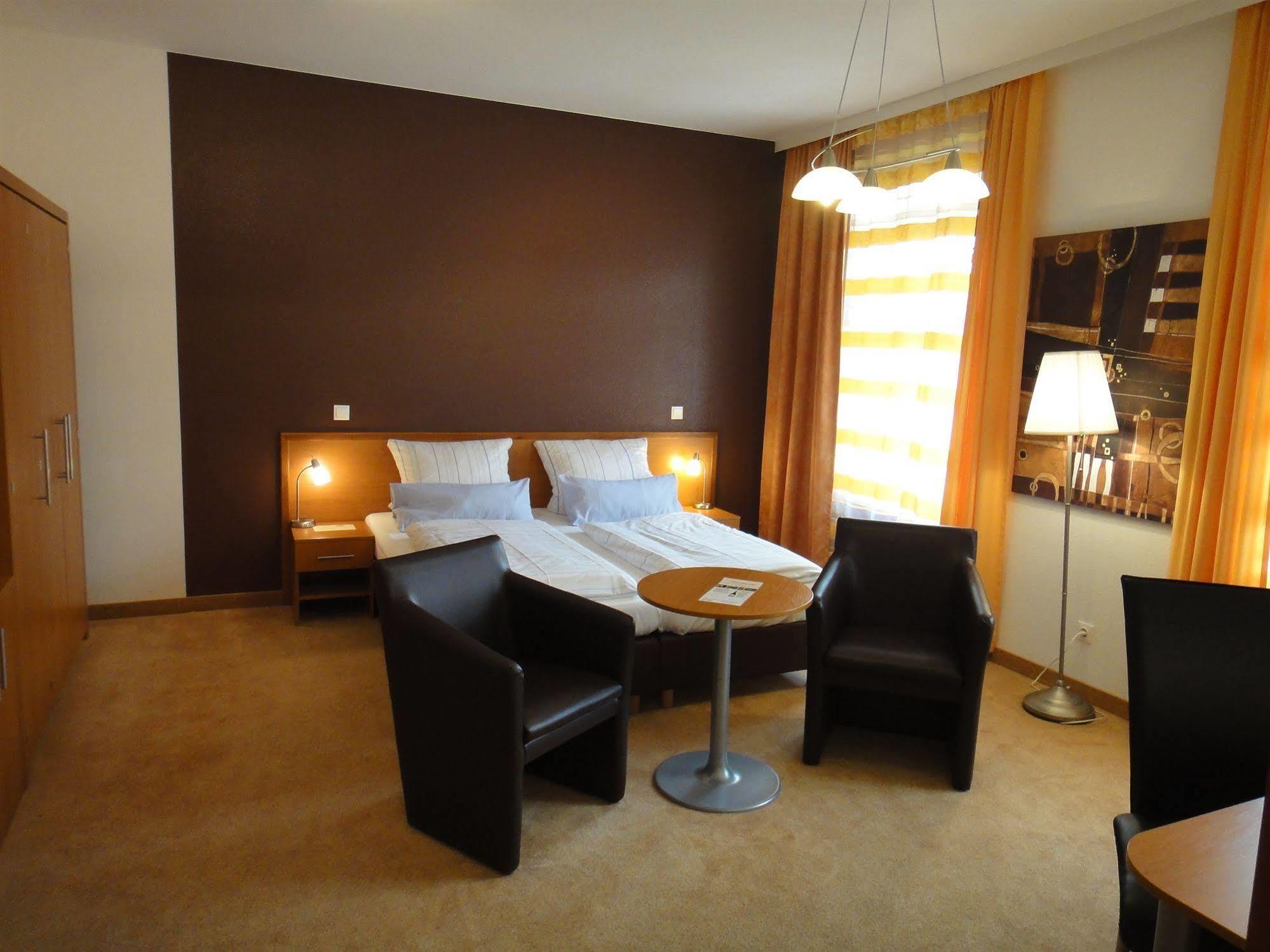 Bayrischer Hof Hotel 3*